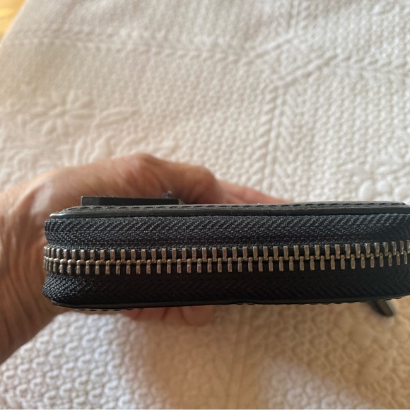 Wilfred free black pebbled leather wallet. EUC - Picture 4 of 9